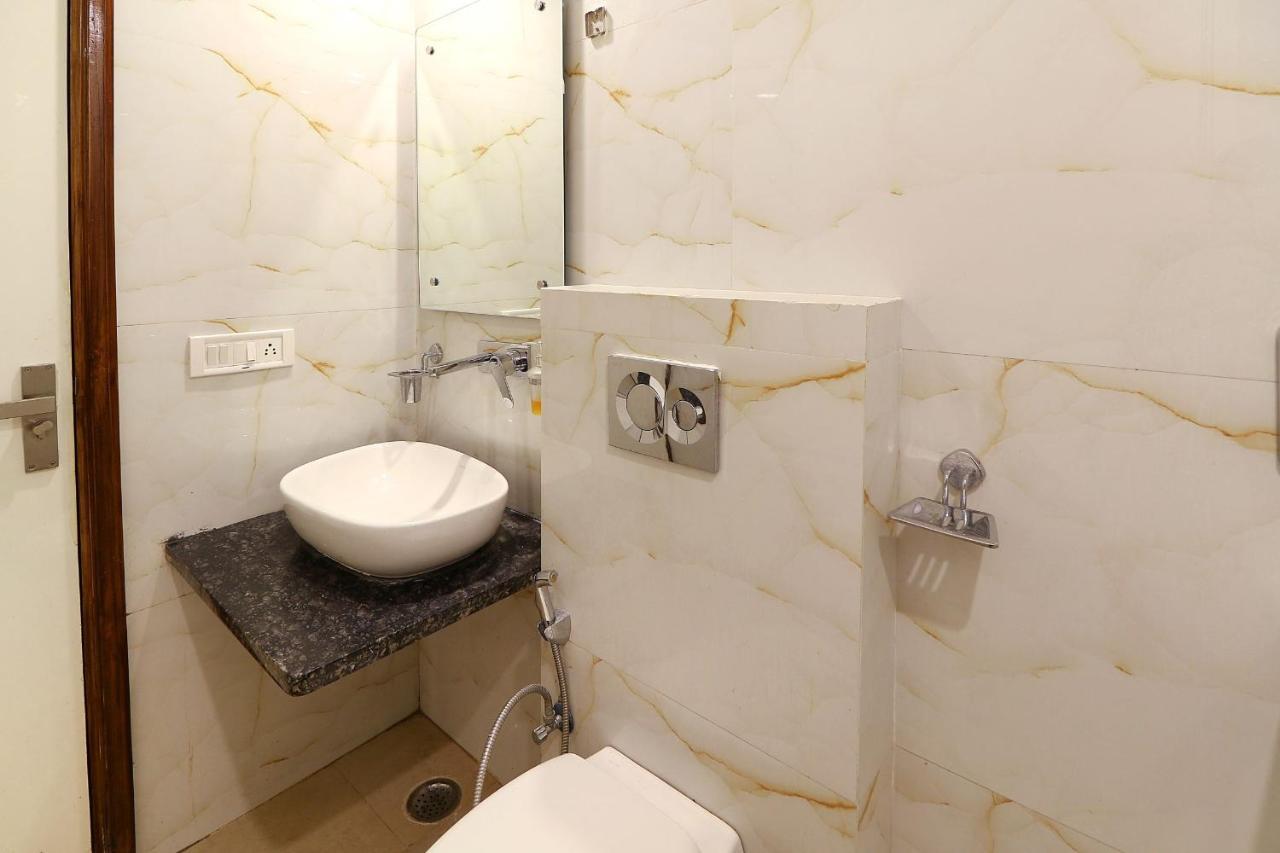 Hotel York Legacy -3 Minutes Walk From New Delhi Railway Station 'The 5 Star Ambience' Newly Built Kültér fotó